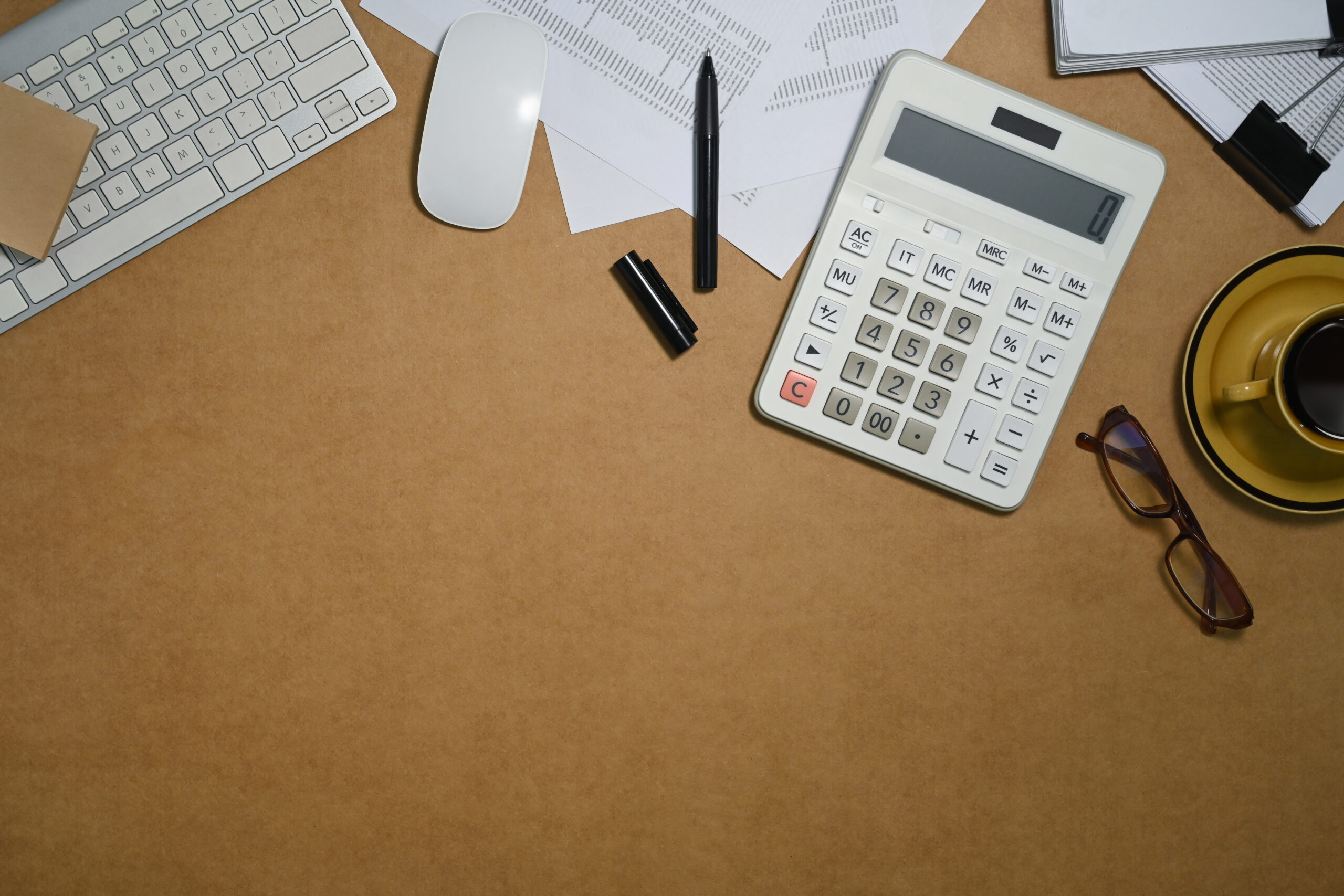 Flat-Rate vs Pay-by-Weight Dumpster Pricing